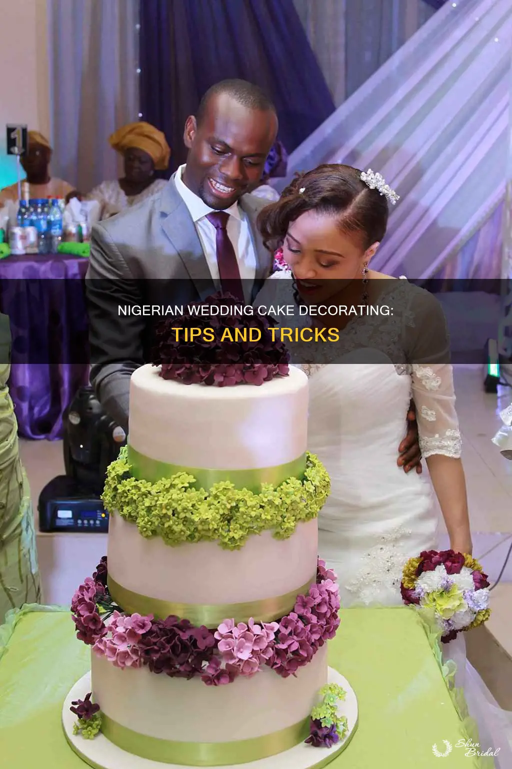 how to decorate nigerian wedding cake