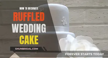 Decorating a Ruffled Wedding Cake: Tips and Tricks