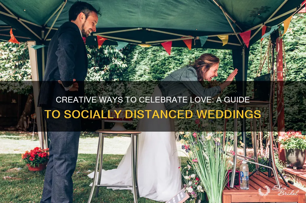 how to do a socially distanced wedding