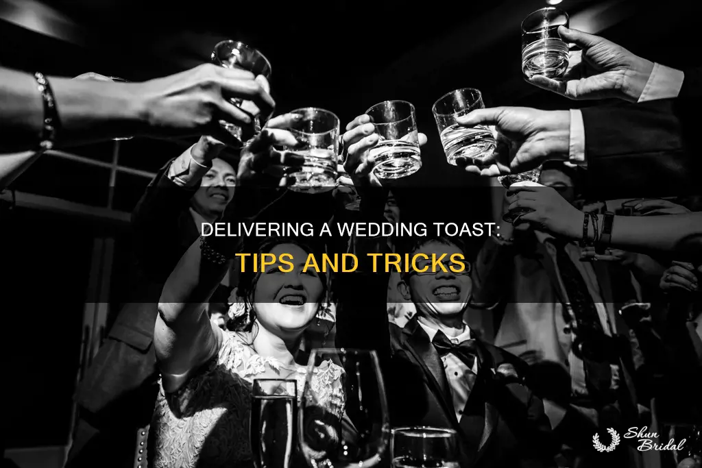 how to do a toast at a wedding