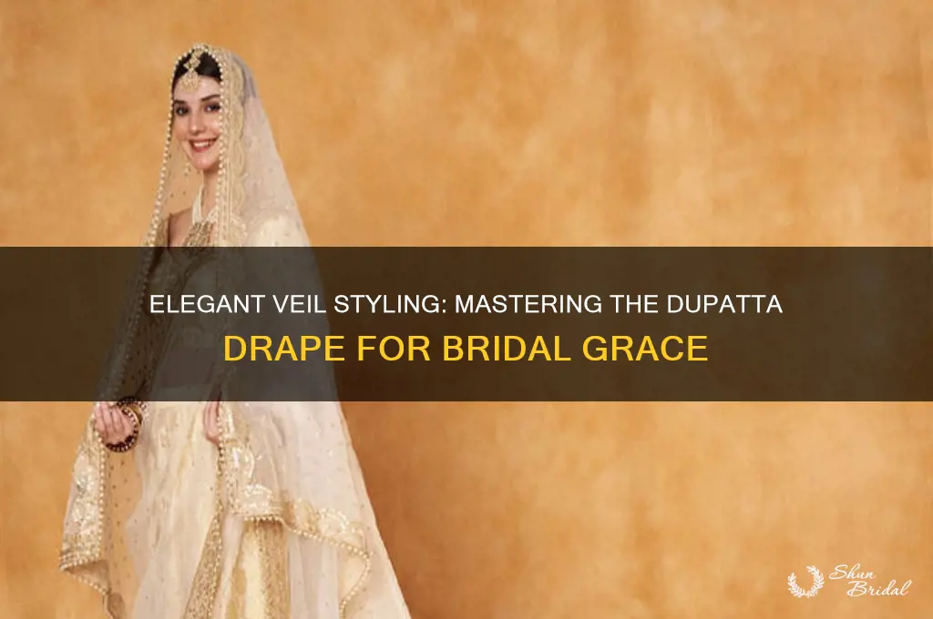 how to do veil with dupatta