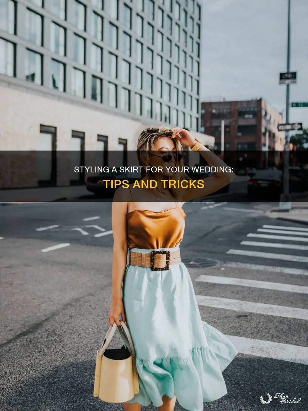 how to dress up a skirt for a wedding