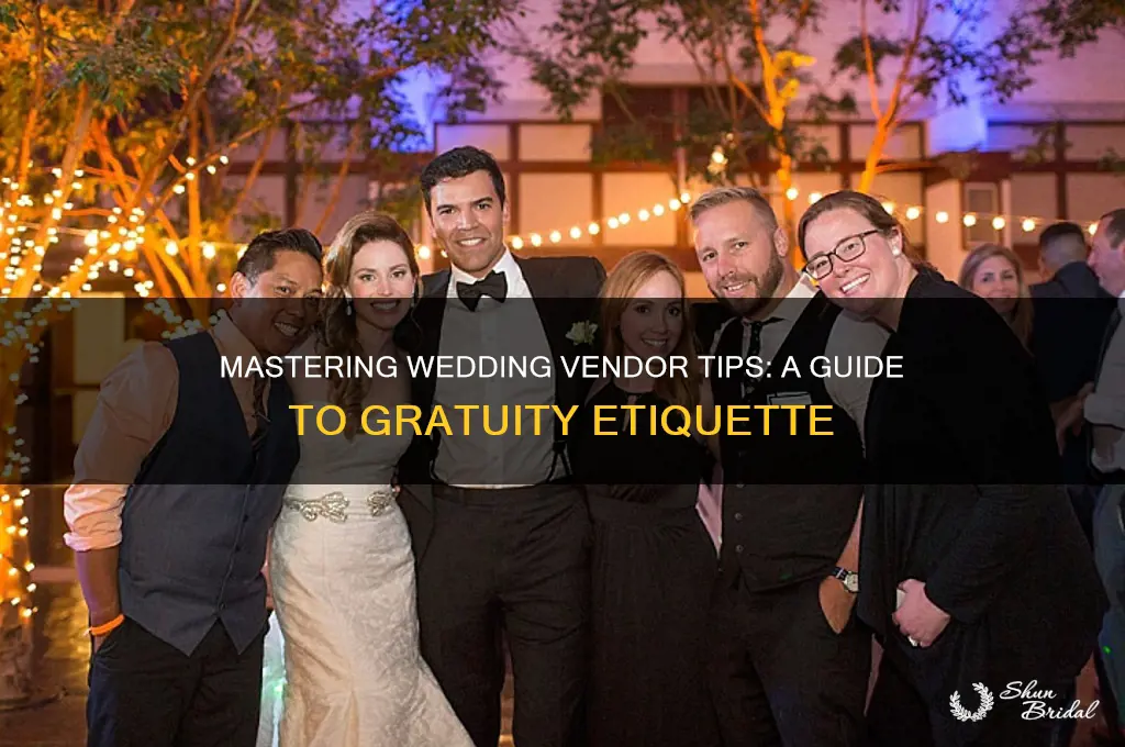 how to figure out wedding vendors gratuity