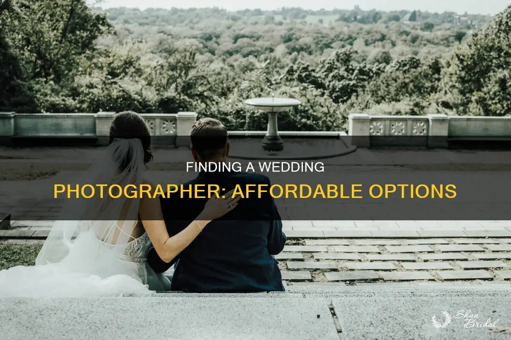 how to find a wedding photographer on a budget