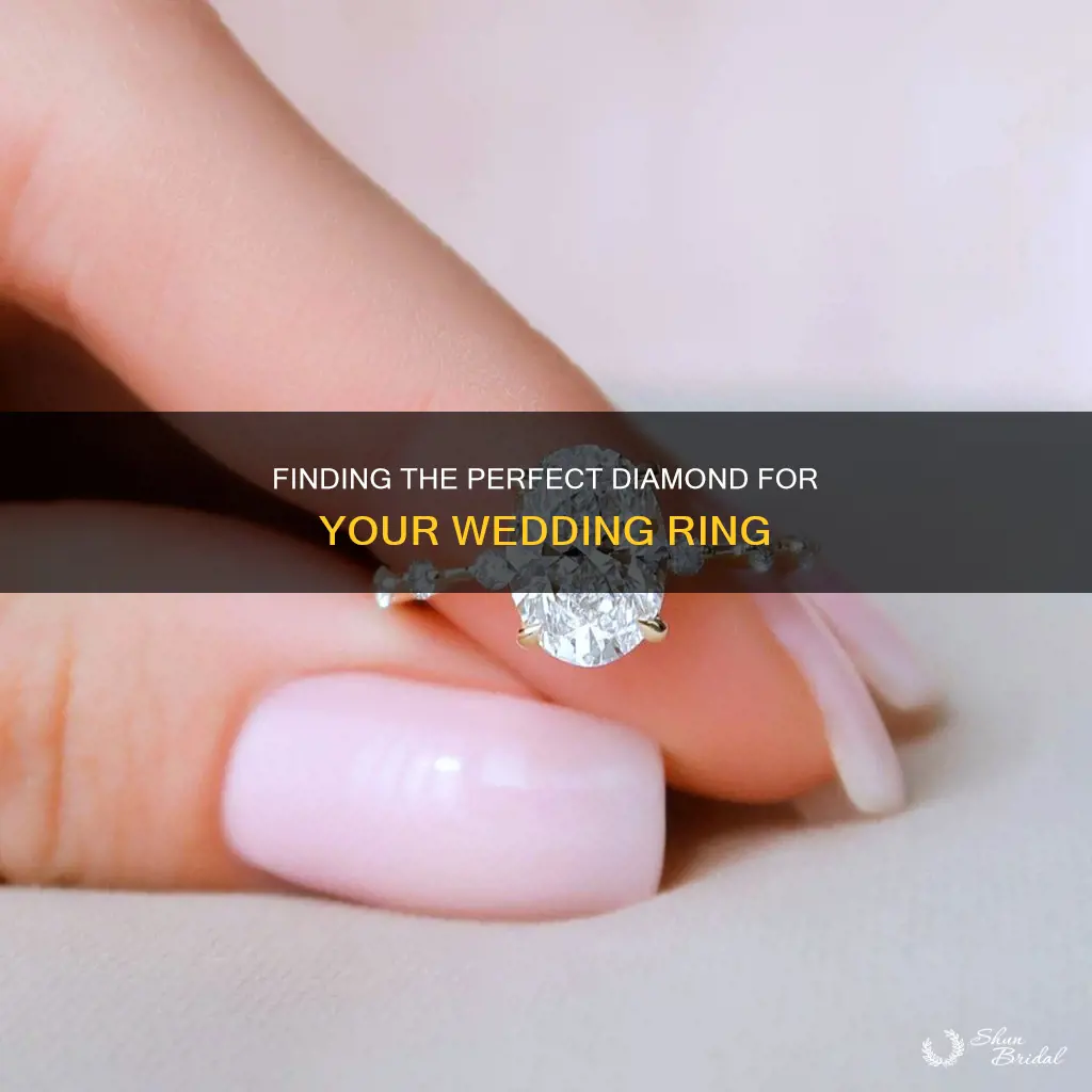 how to find a wedding ring diamond
