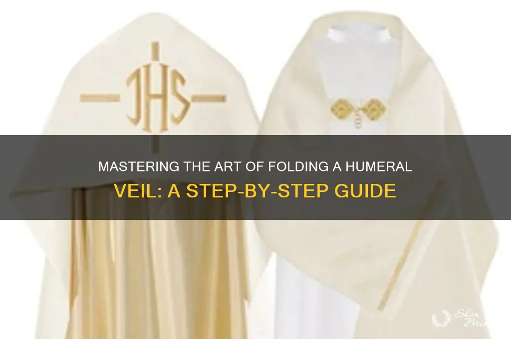 how to fold a humeral veil