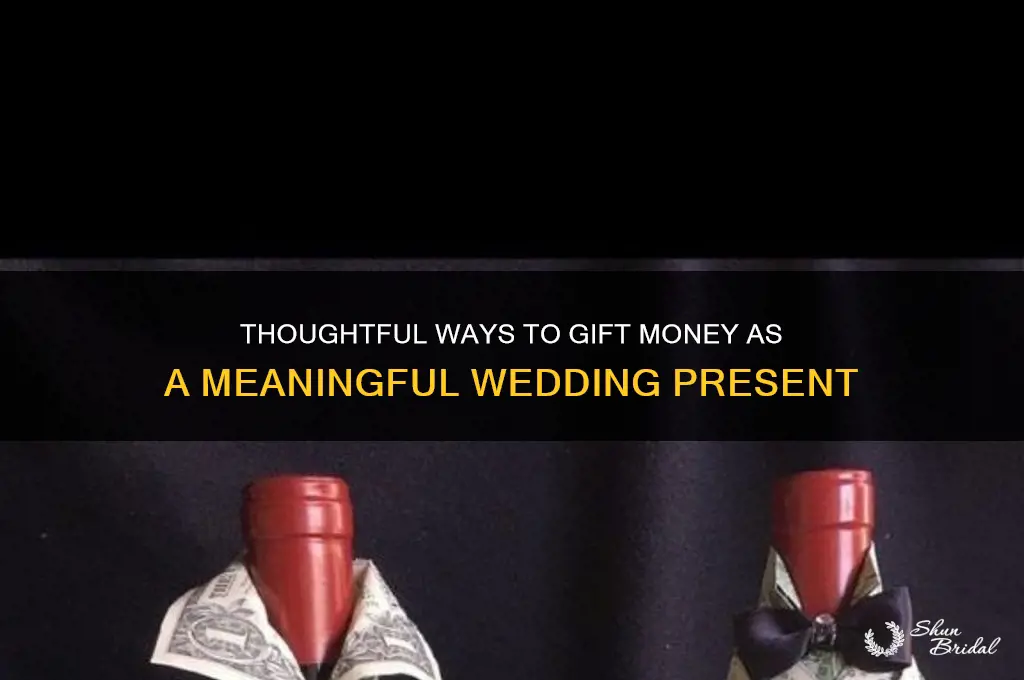 how to give moneyvas a wedding gift