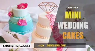 Mini Wedding Cakes: Tips for Icing Perfection