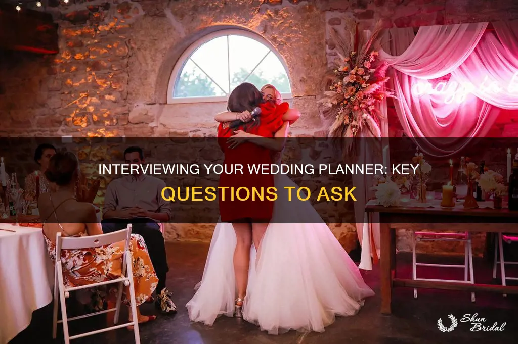 how to interview a wedding planner