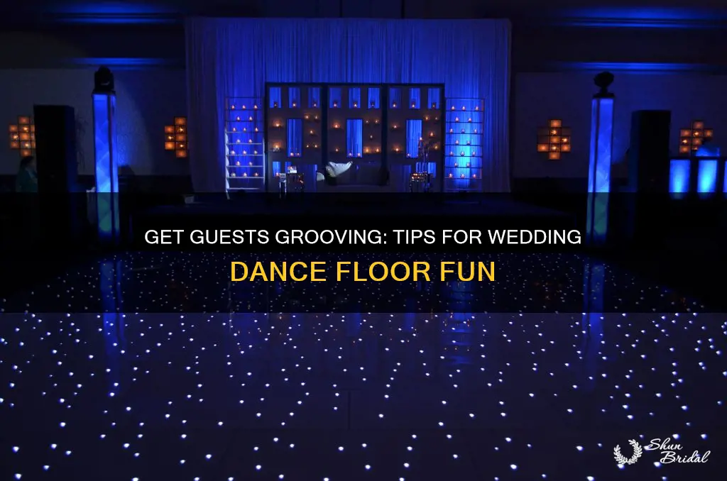 how to invite people to dance at a wedding