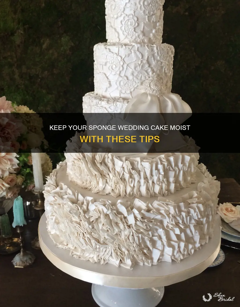 how to keep a sponge wedding cake moist