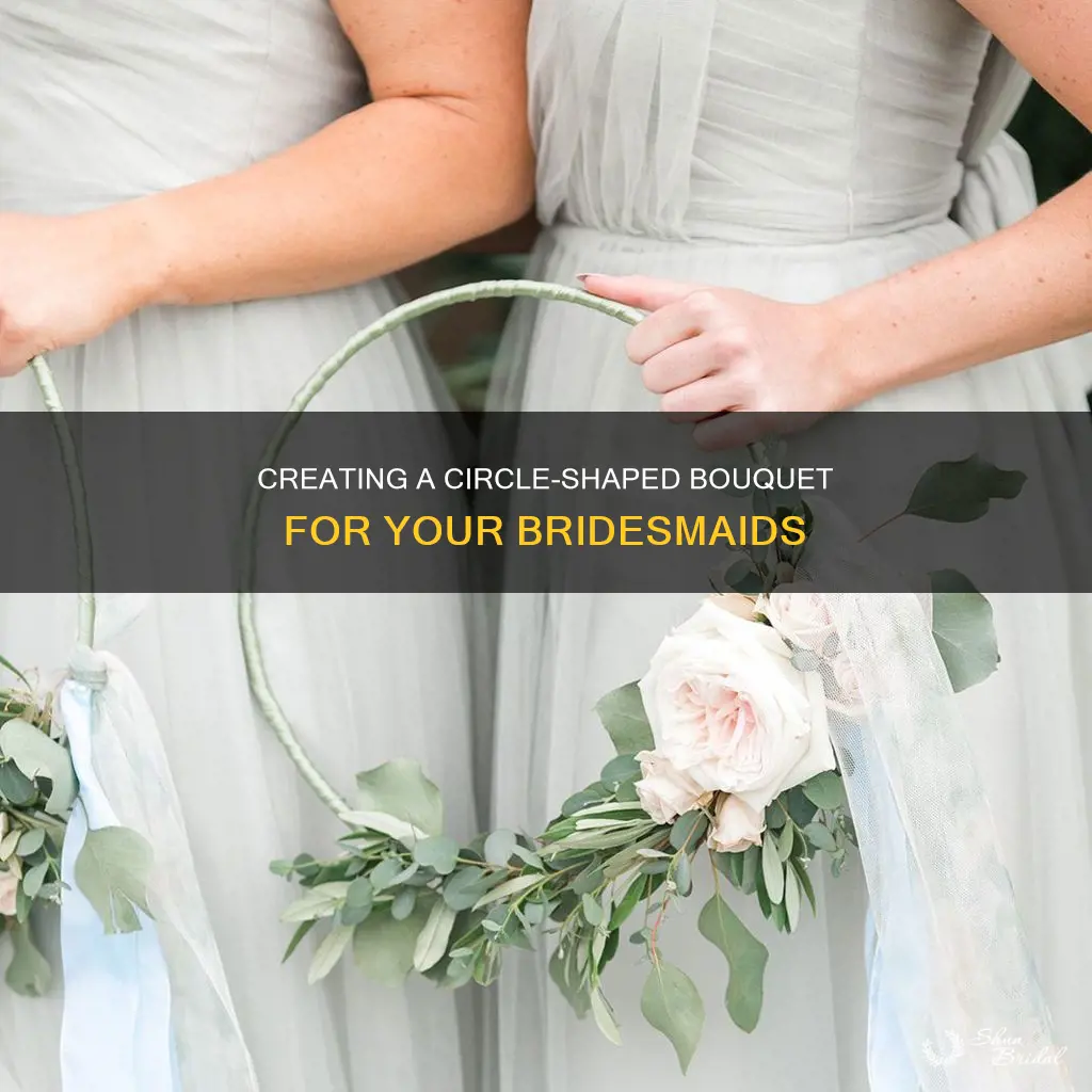 how to make a circle bridesmaids bouquet