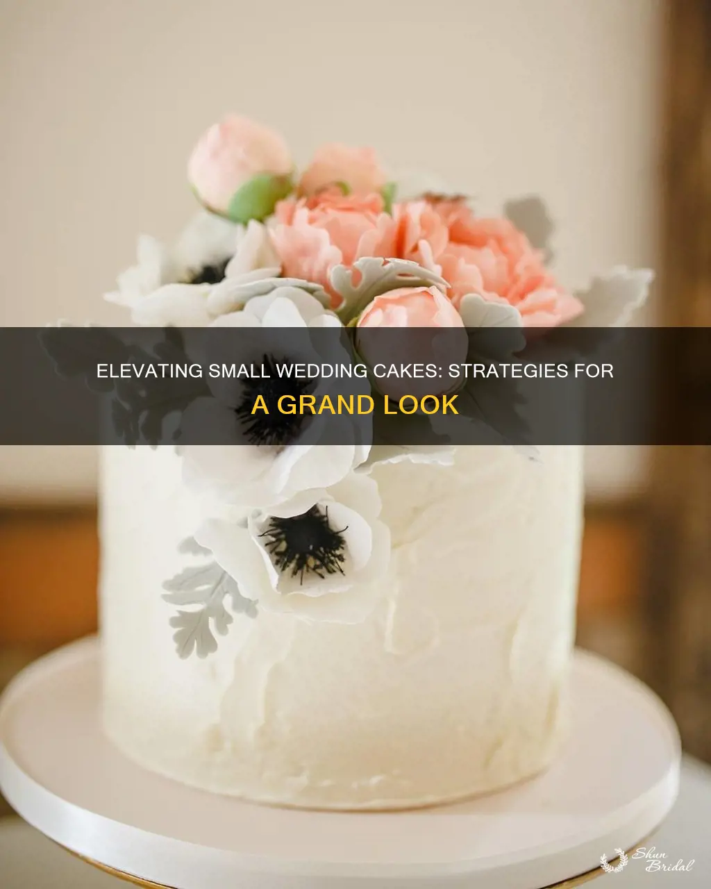 how to make a small wedding cake look bigger