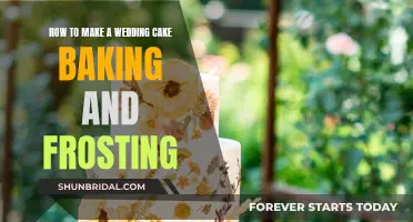 A Wedding Cake: Baking and Frosting Secrets