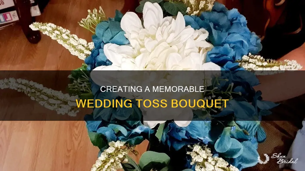 how to make a wedding toss bouquet