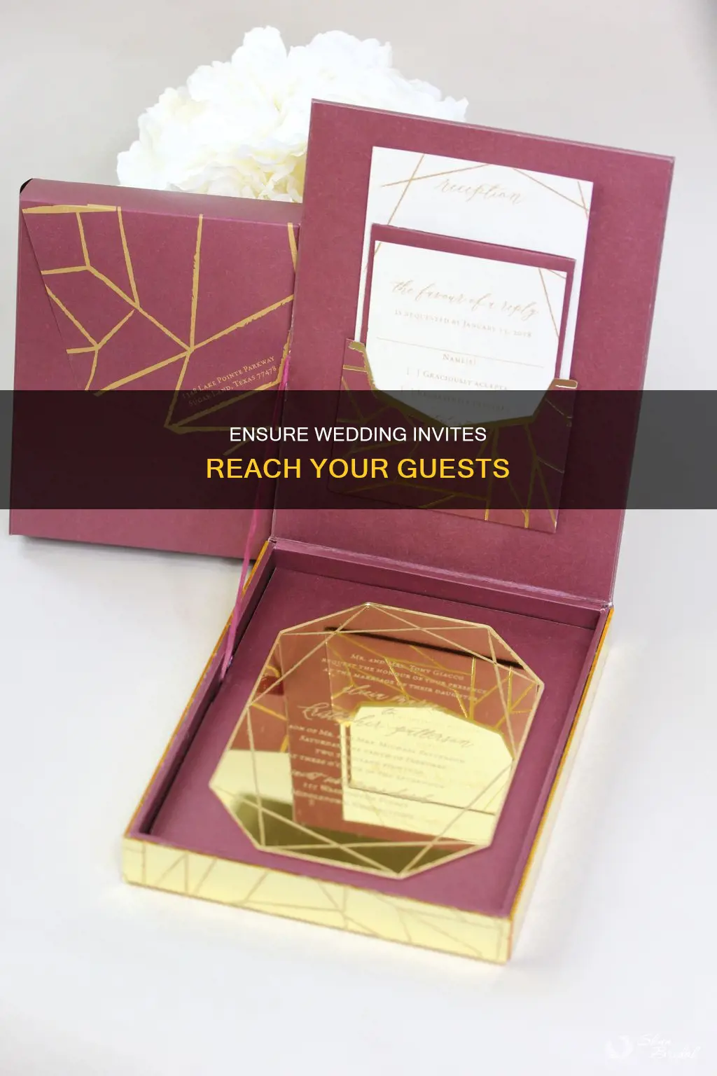 how to make sure guests get wedding invitations