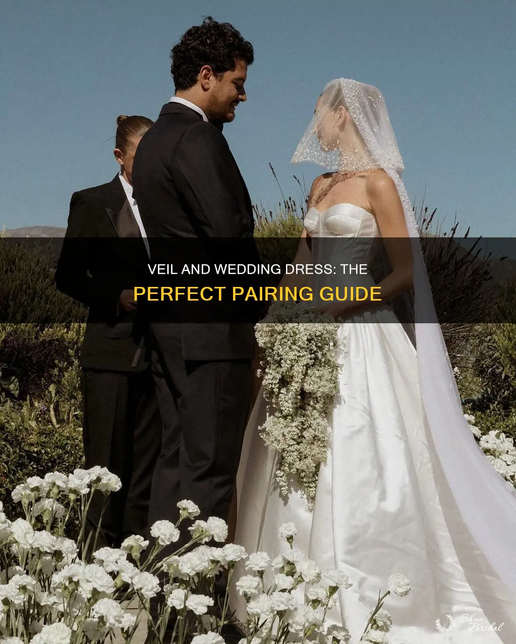 how to pair veil with wedding dress