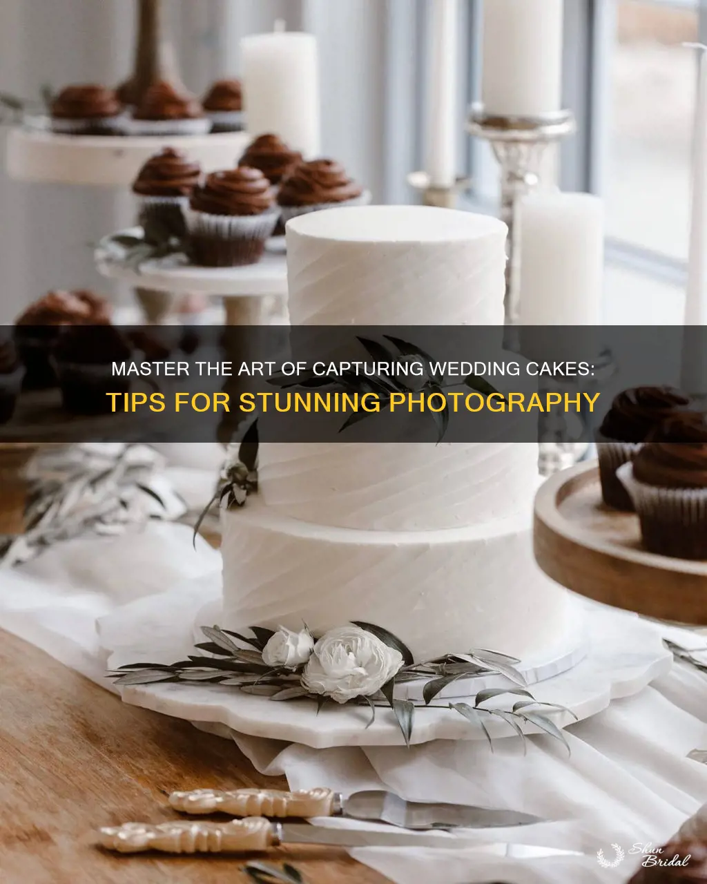 how to photograph a wedding cake