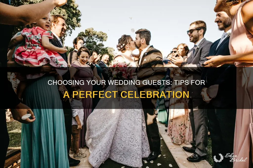 how to pick wedding gusts
