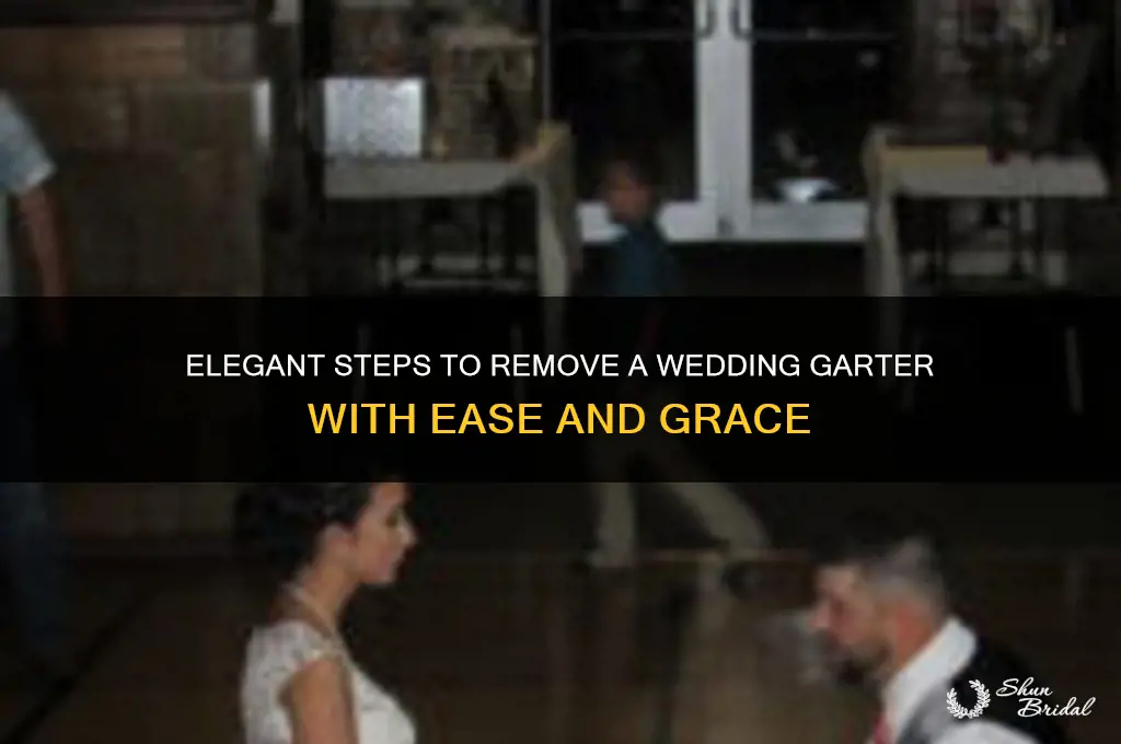 how to remove a wedding garter