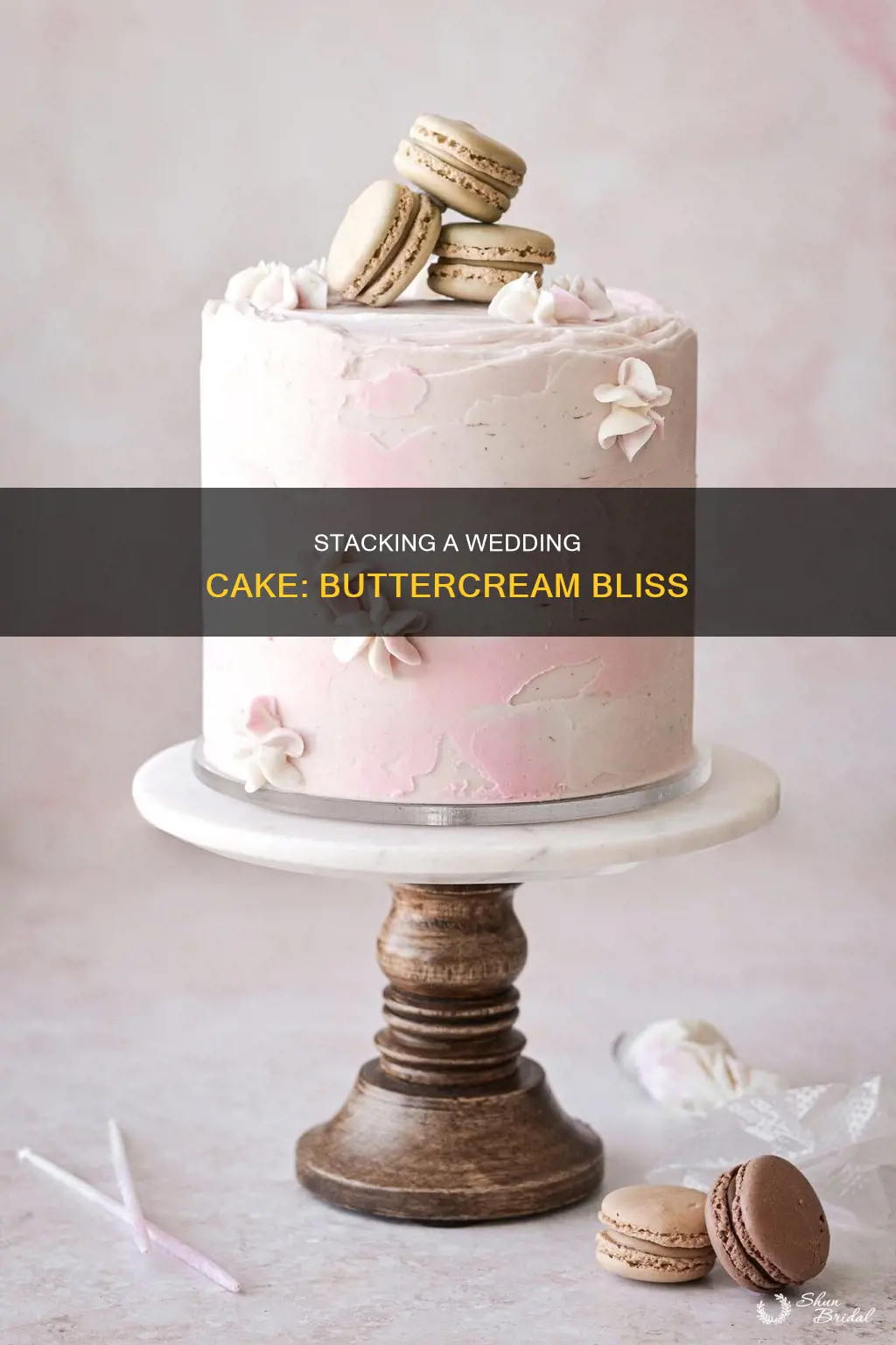 how to stack a buttercream wedding cake