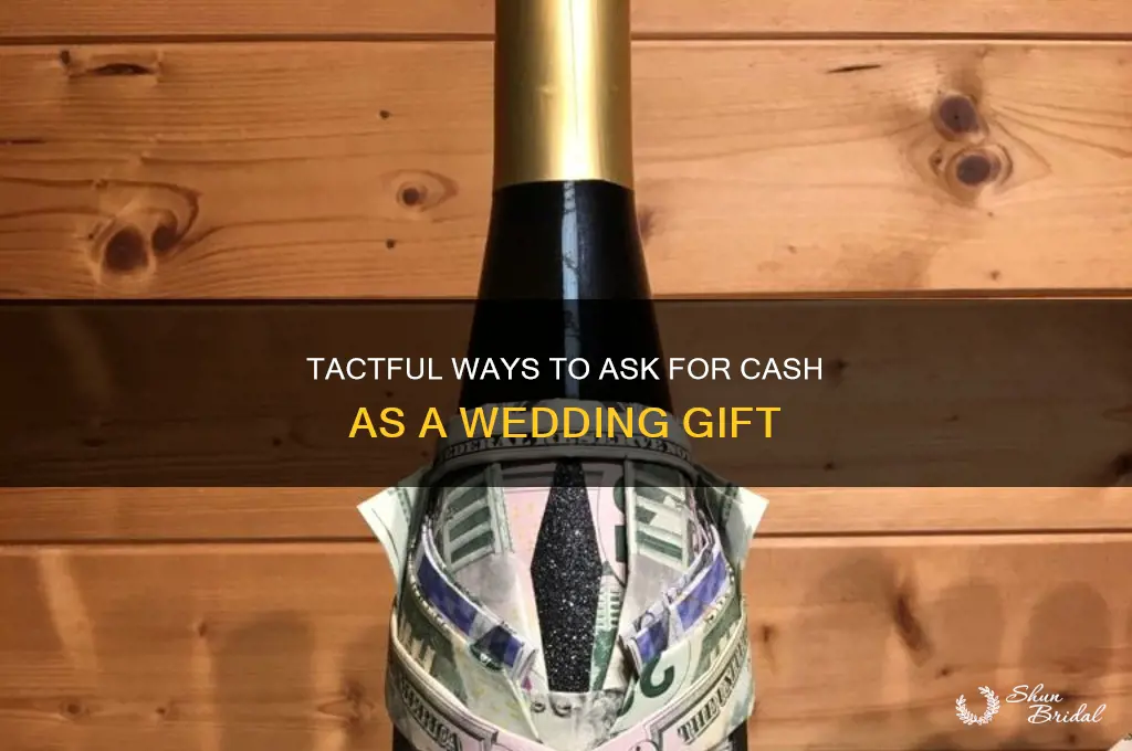 how to tell a wedding gift of money