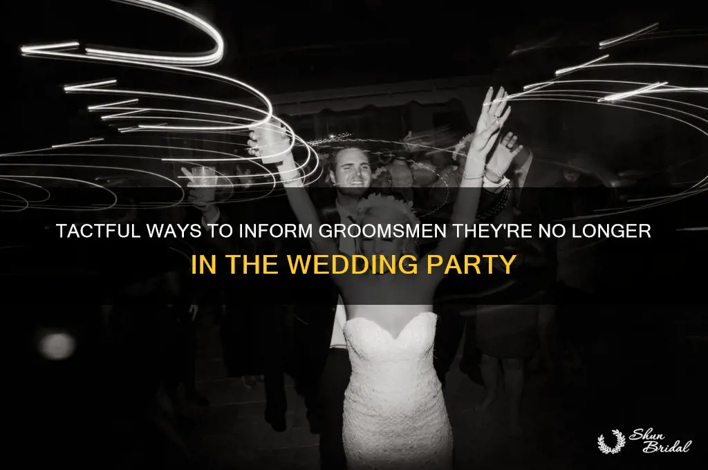 how to tell groomsmen they