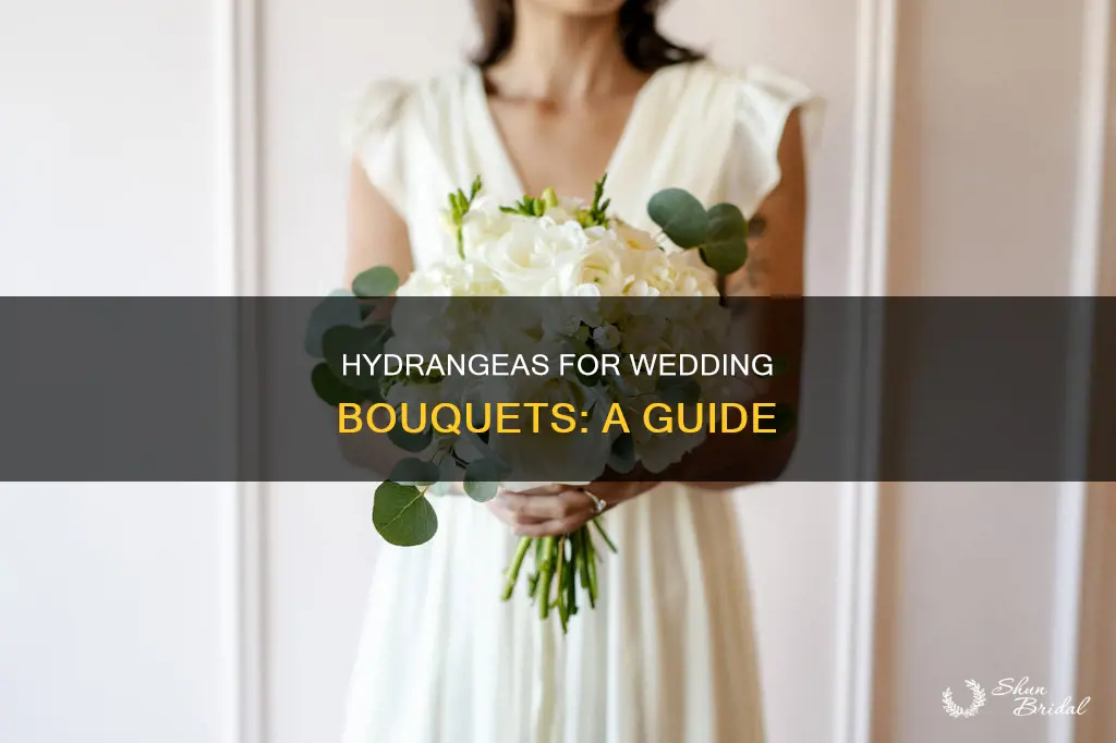how to use hydrangea in wedding bouquet