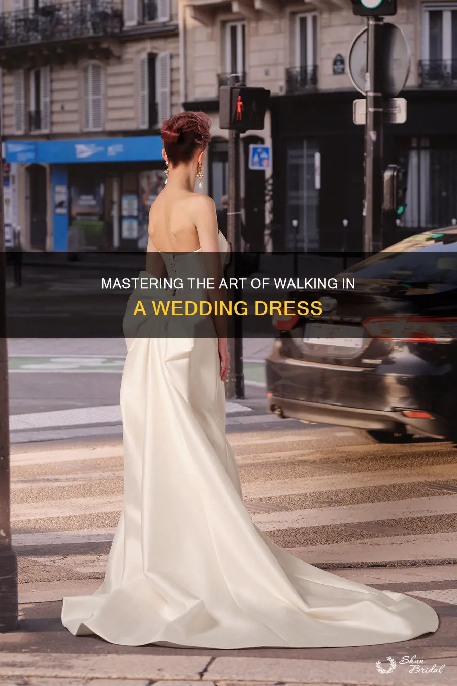 how to walk in a wedding dress without tripping