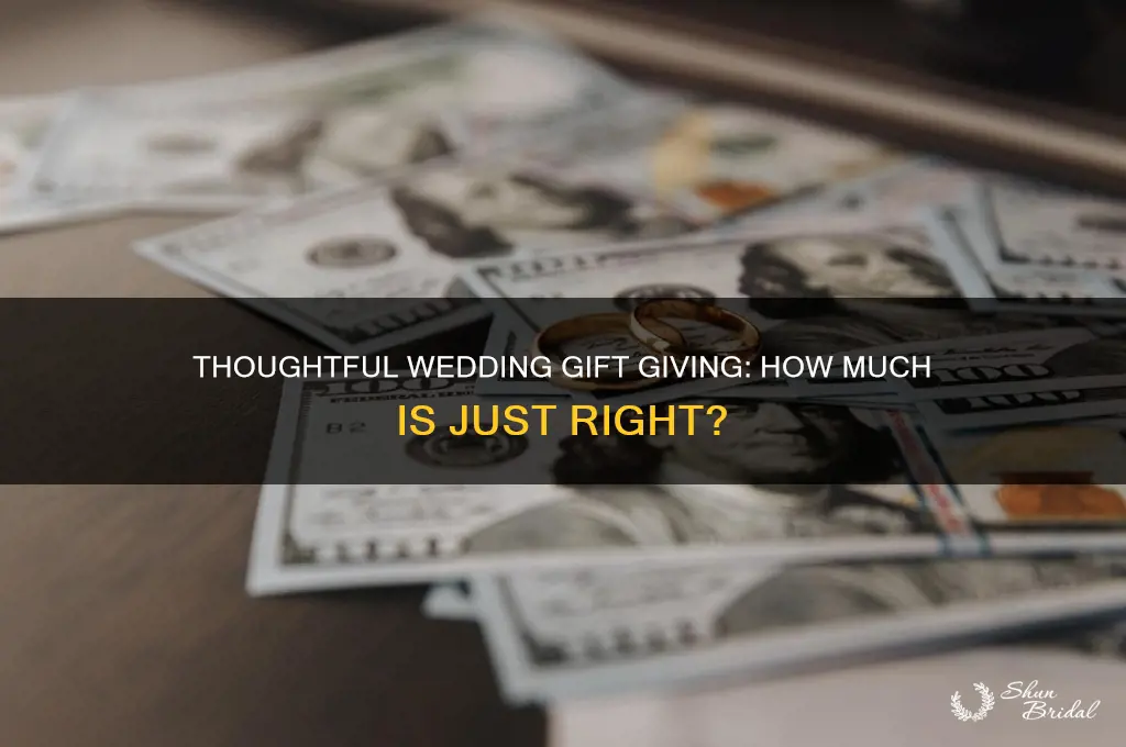 how uch should i give as a wedding gift