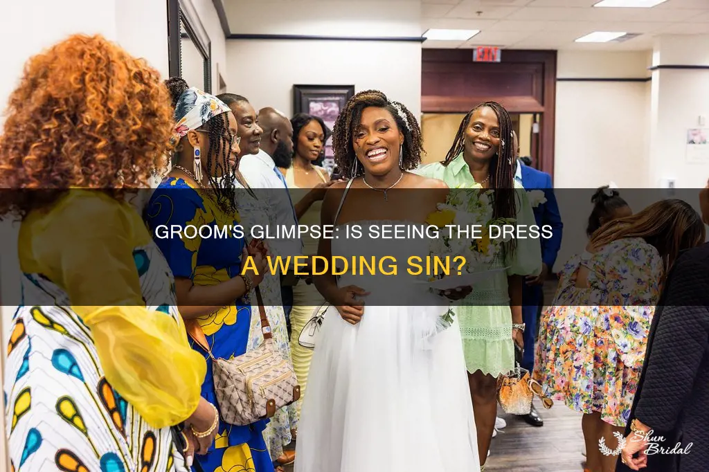 is groom allowed to see wedding dress
