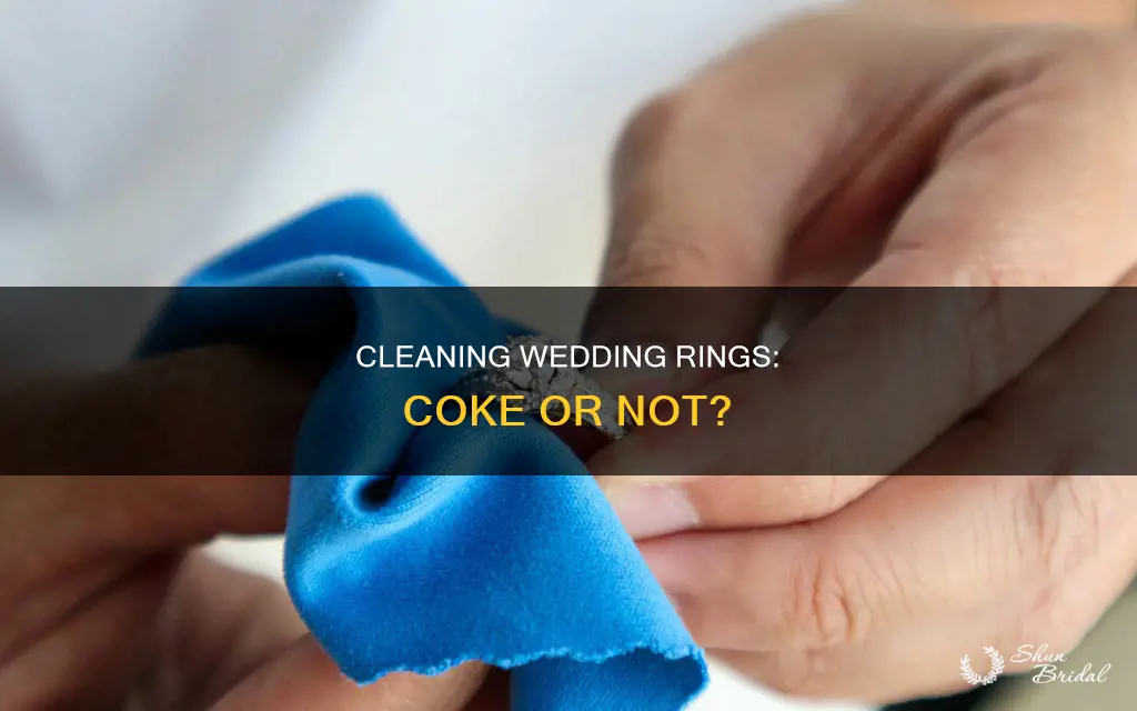 is it good yo clean wedding rings in coke