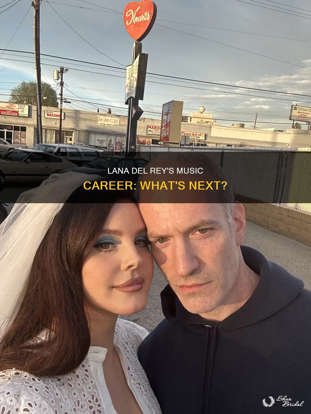 is lana del rey still making music