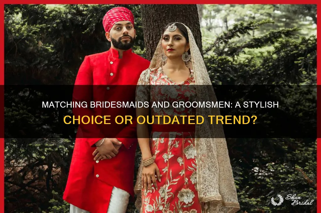 should bridesmaids and groomsmen match