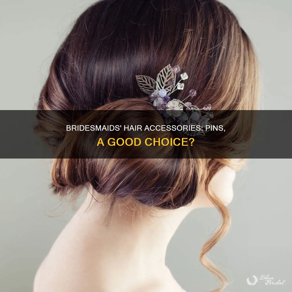 should bridesmaids wear oins in hair