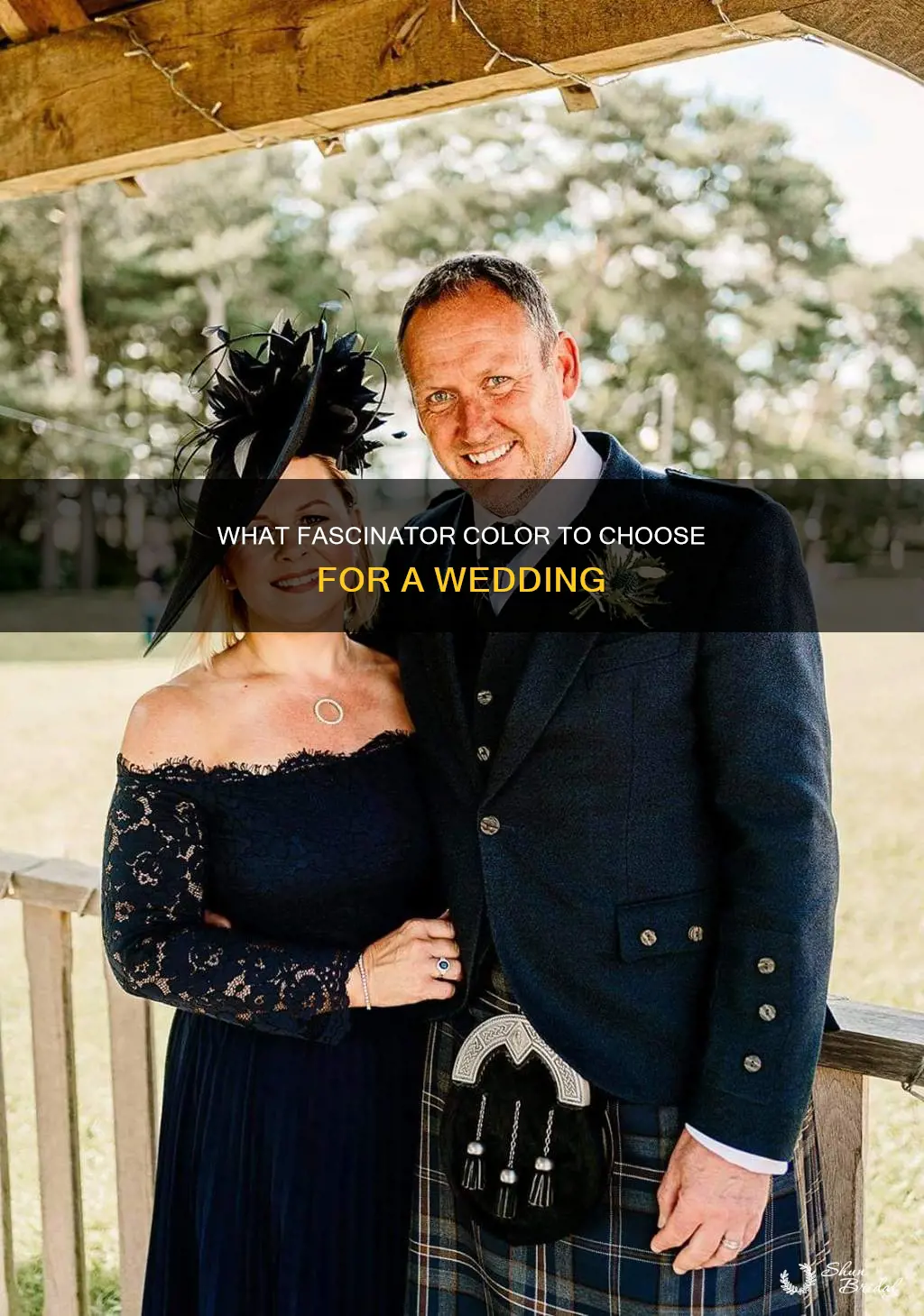 should fascinator match dress or shoes for wedding