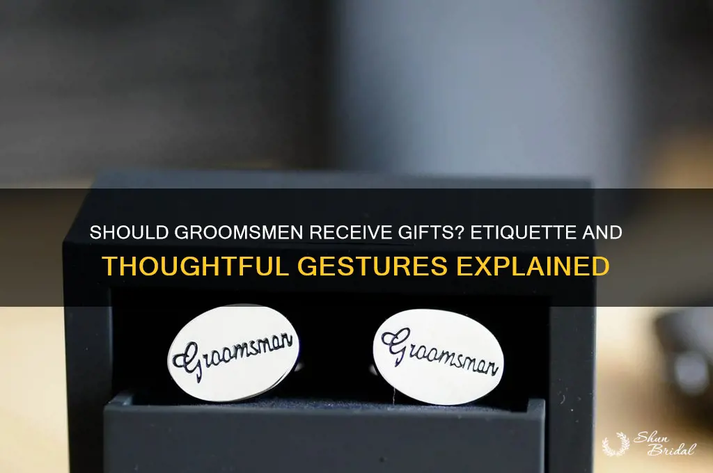 should groomsman get a gift