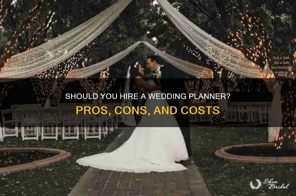 should I pay for a wedding planner