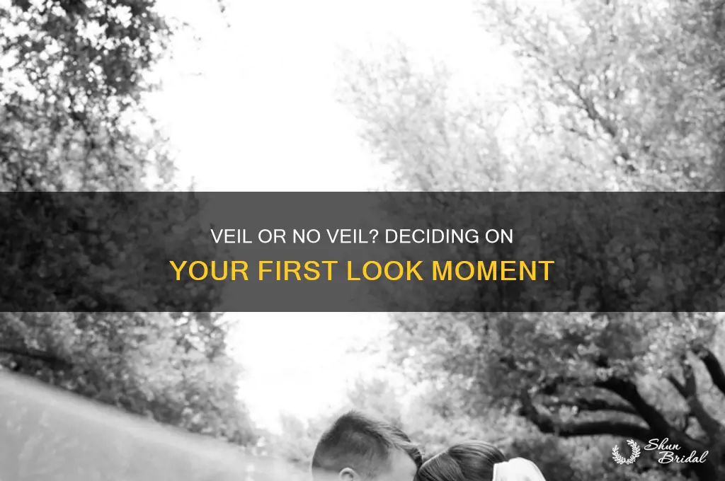 should i wear my veil during first look