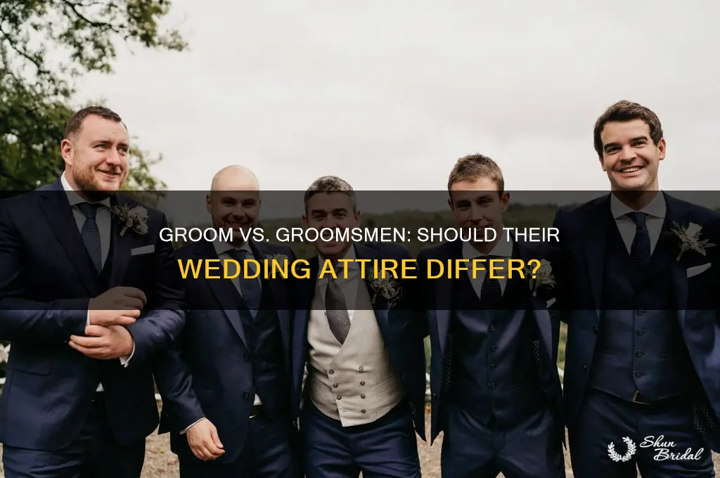 should the gromm be dressed different from the groomsmen