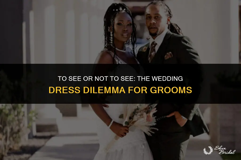 should the groom see the wedding dress
