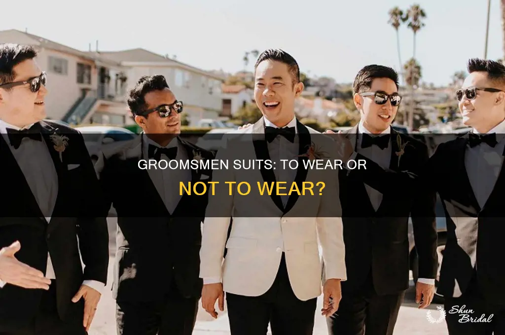 should the groomsmen wear suits