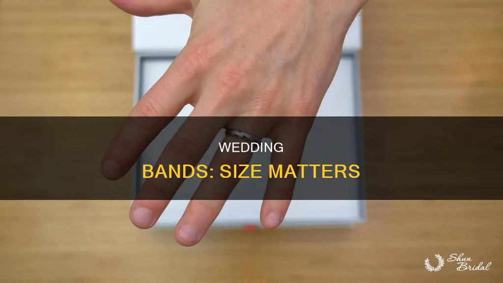 should wedding band be same size