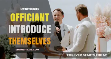 Should Wedding Officiants Introduce Themselves? Etiquette and Best Practices
