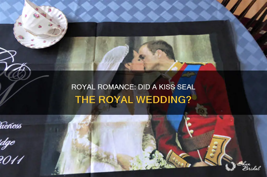 was there a kiss at the royal wedding
