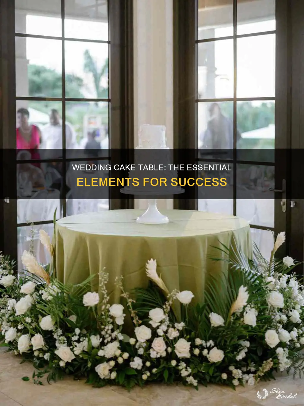 what all goes on a cake table for a wedding