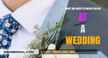 Grooms' Boutonnières: Wedding Flowers for Men