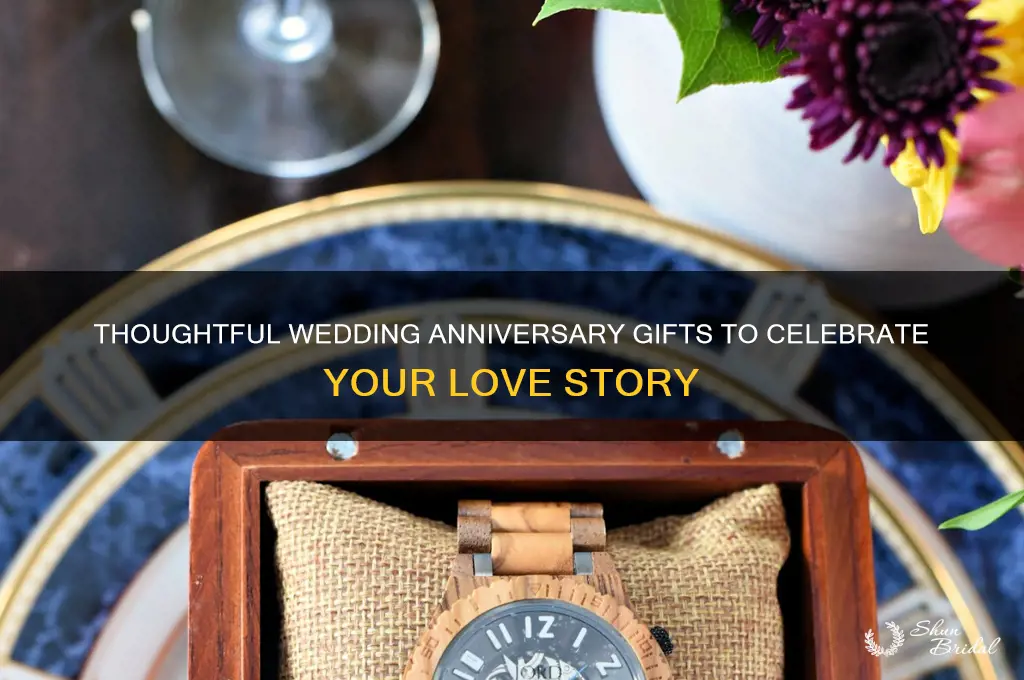 what are some good wedding anniversary gifts