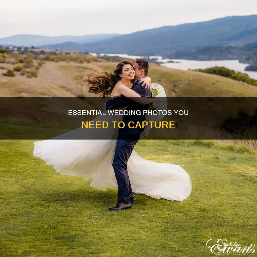 what are standard photographs taken at a wedding