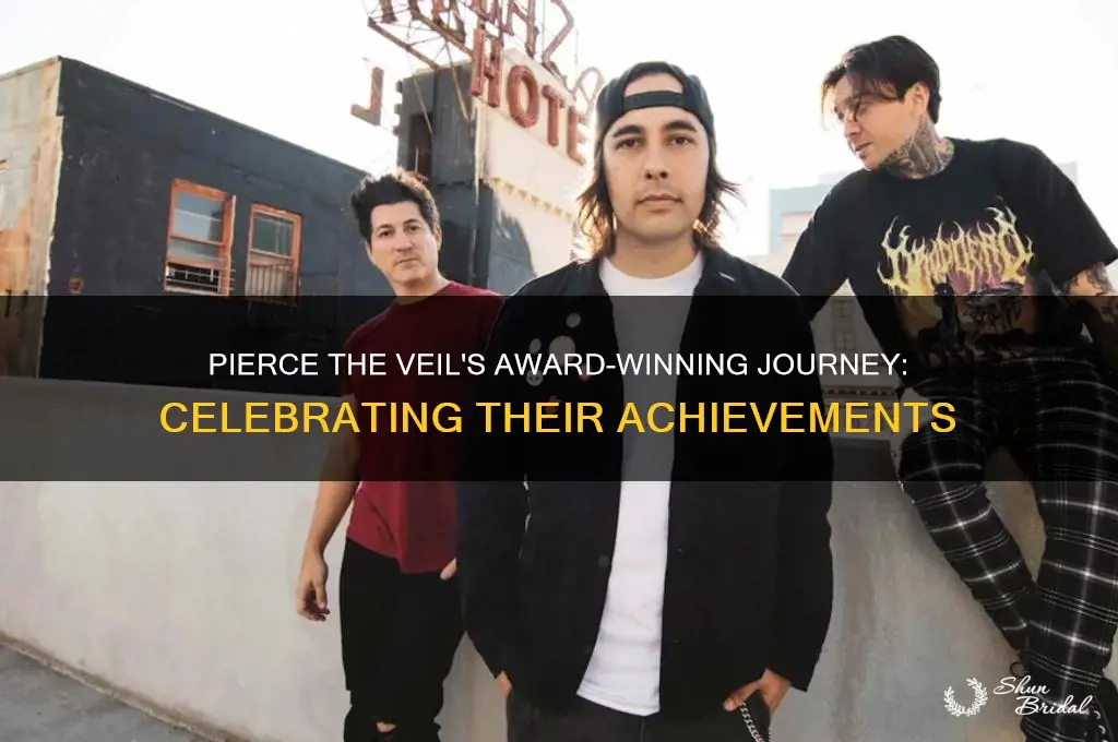 what awards has pierce the veil won